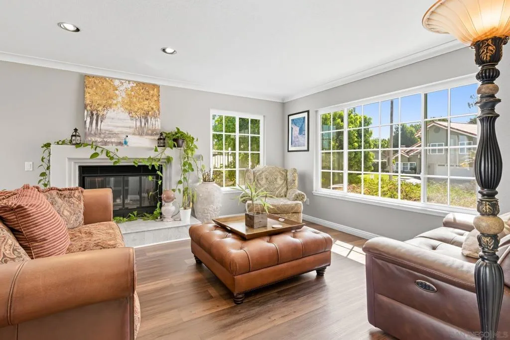 363 Surrey Dr, Bonita, California 91902 home-pic-7